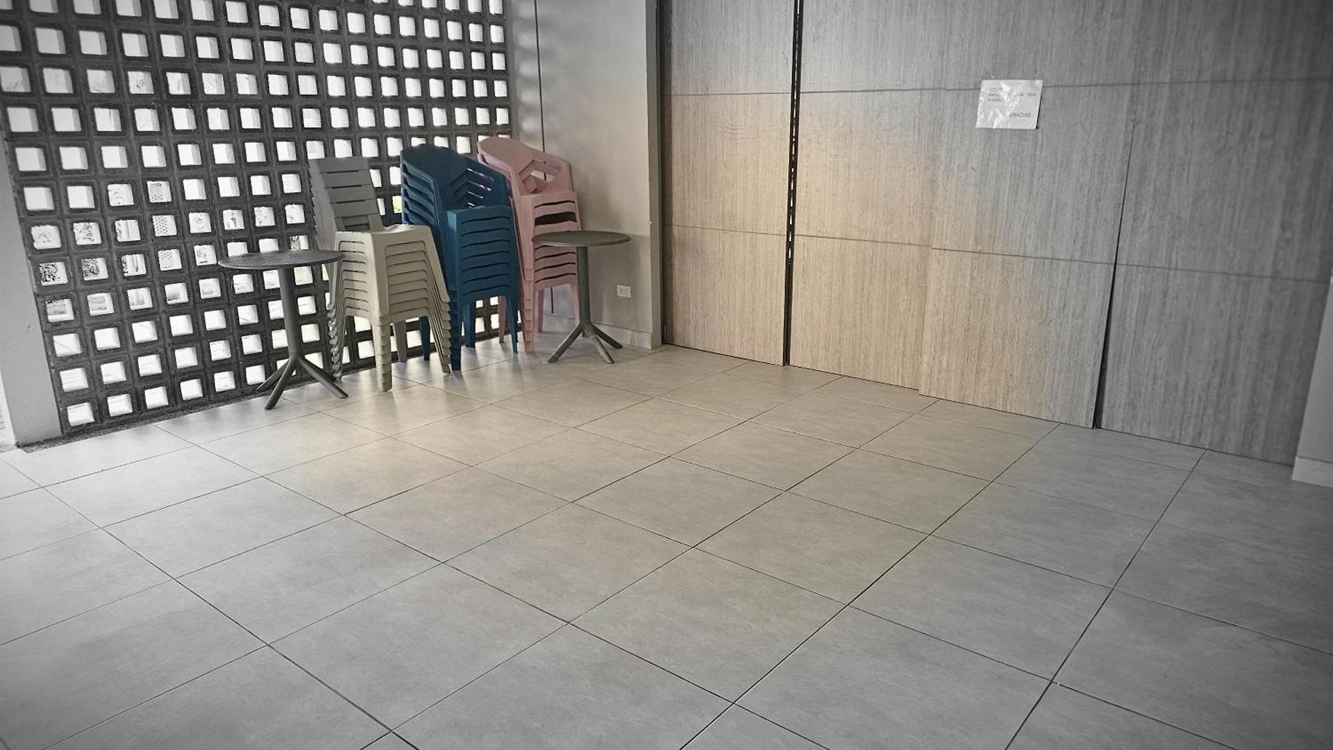Modern In With Pool And Access Cartagena