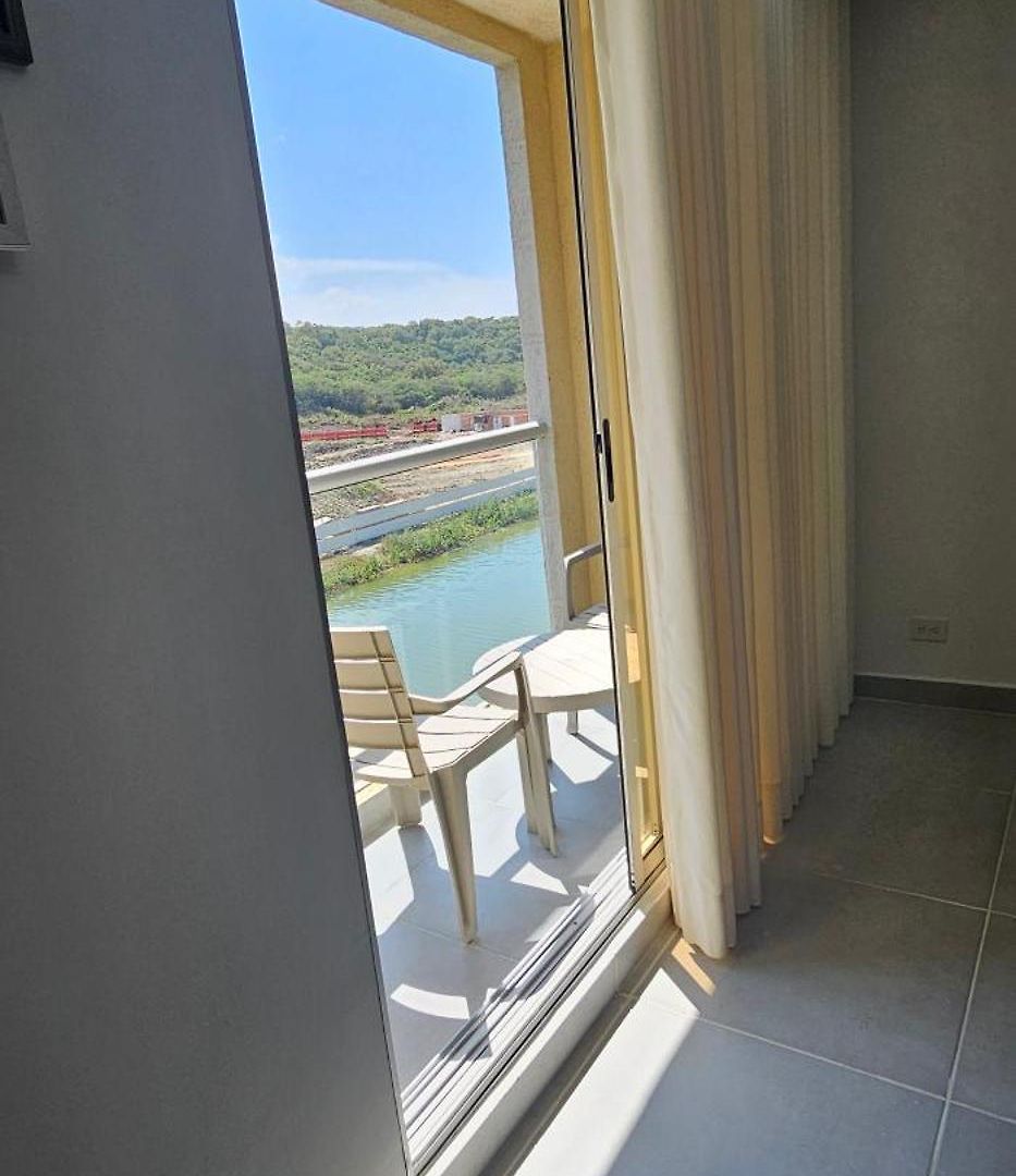 Modern In With Pool And Access Cartagena