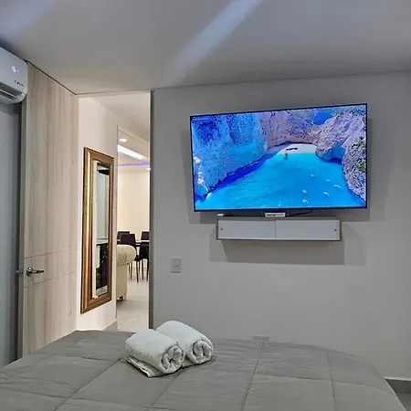 Modern In With Pool And Access Cartagena