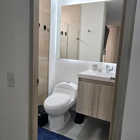Modern In With Pool And Access *