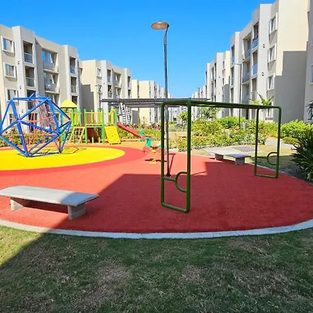 Modern In With Pool And Access *